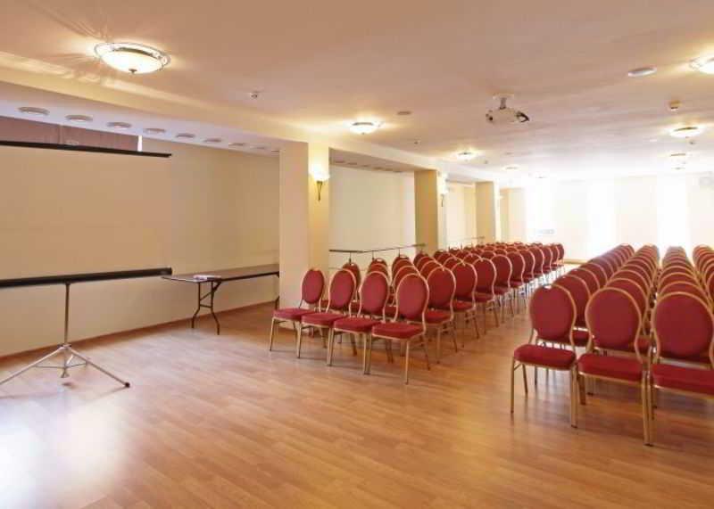Optima Dworzec Otel 3*