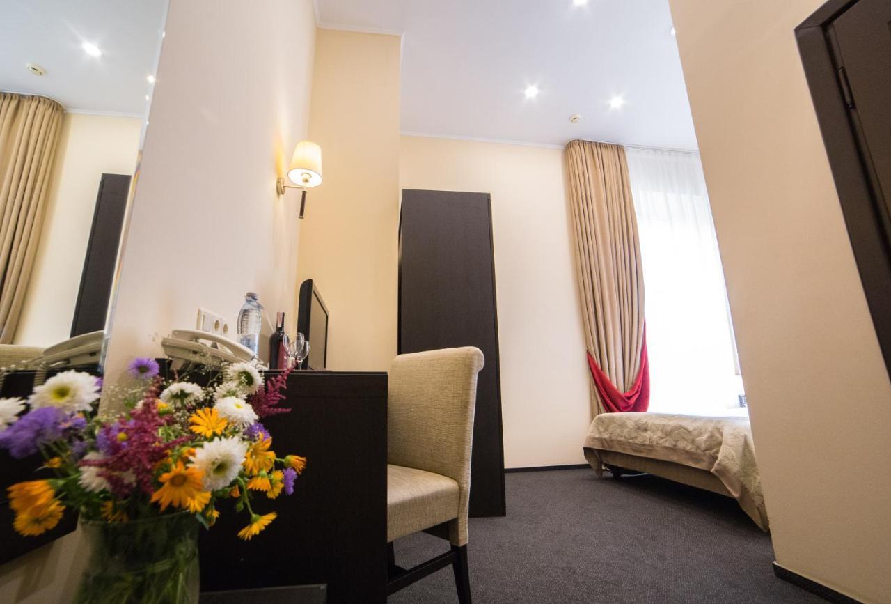 Optima Dworzec Otel 3*
