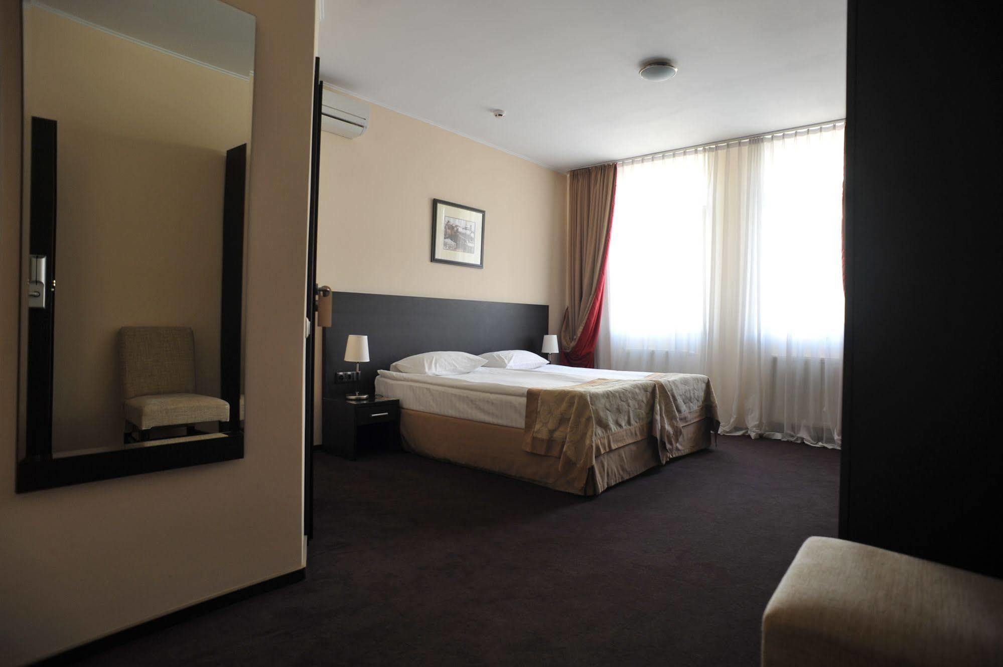 Otel Optima Dworzec 3*